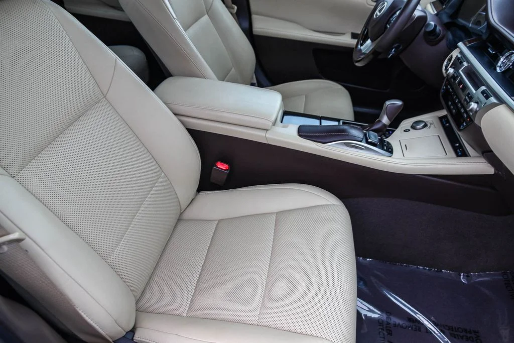 Used 2018 Beige Lexus 350 image 17