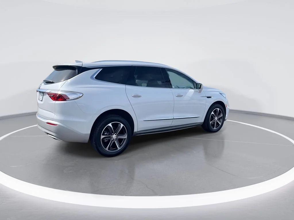 Used 2023 White Buick Essence image 8