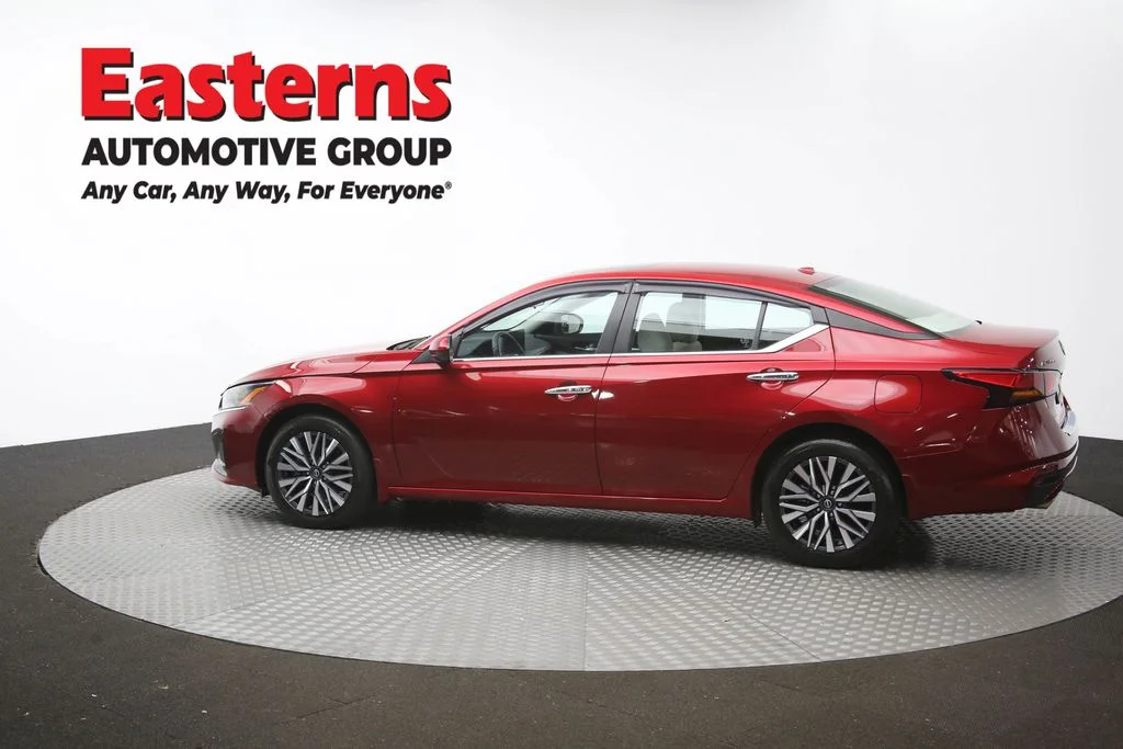 Used 2023 Red Nissan 2.5 SV image 60