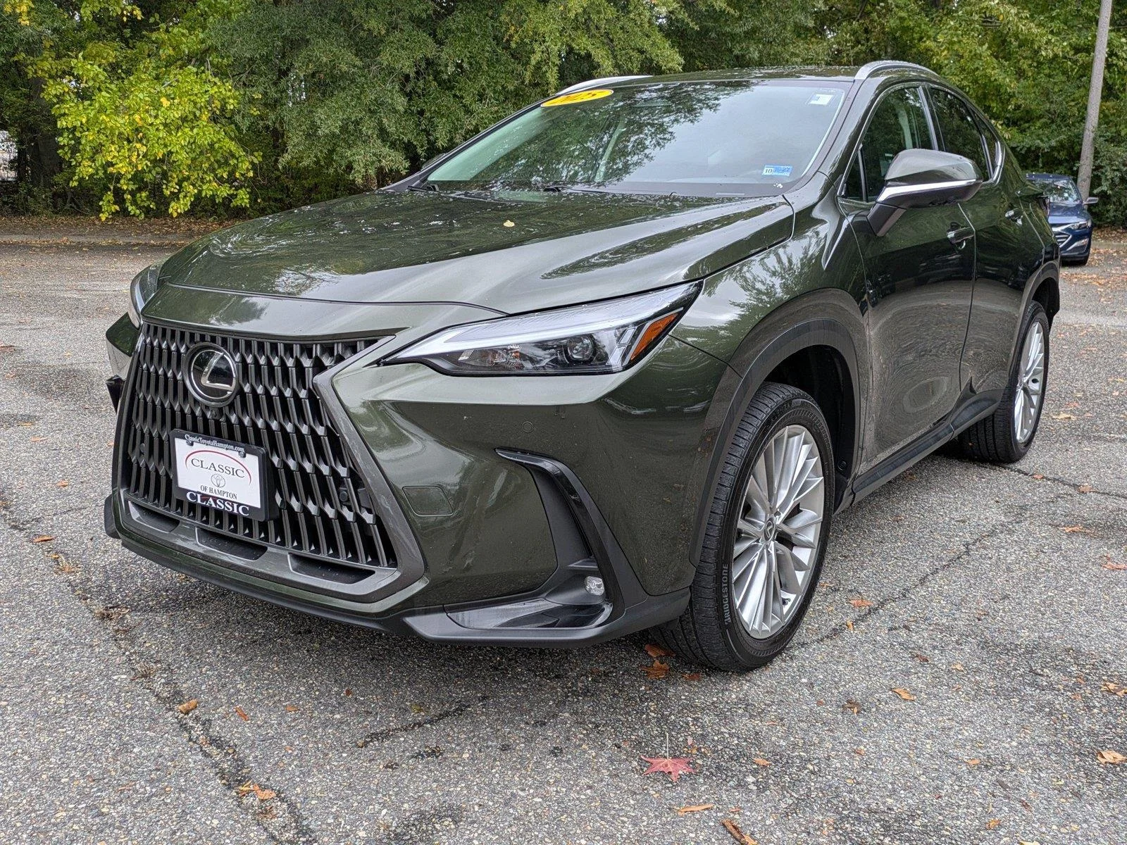 Used 2025 Nori Green Pearl Lexus NX 350 Premium image 8