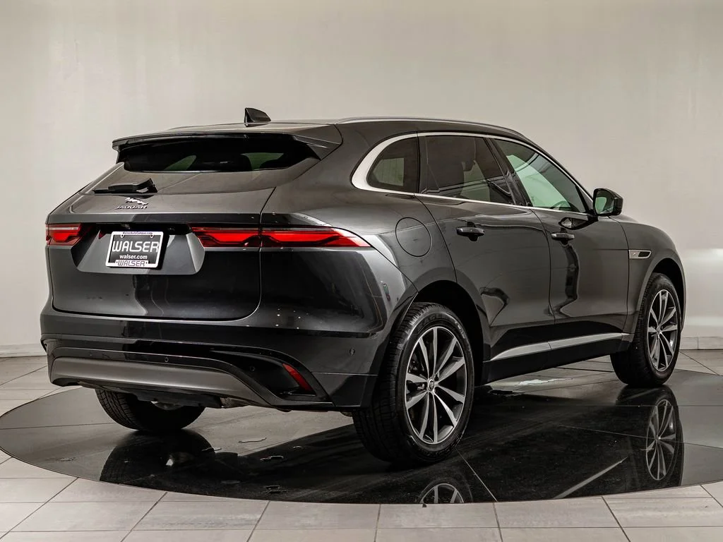 Certified Used 2025 Gray Jaguar P250 R-Dynamic S image 5