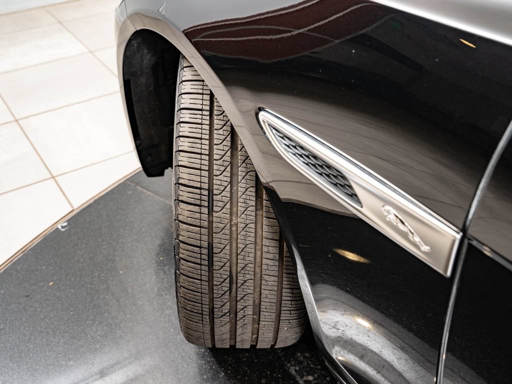 2024 Jaguar XF R-Dynamic SE - Photo 49