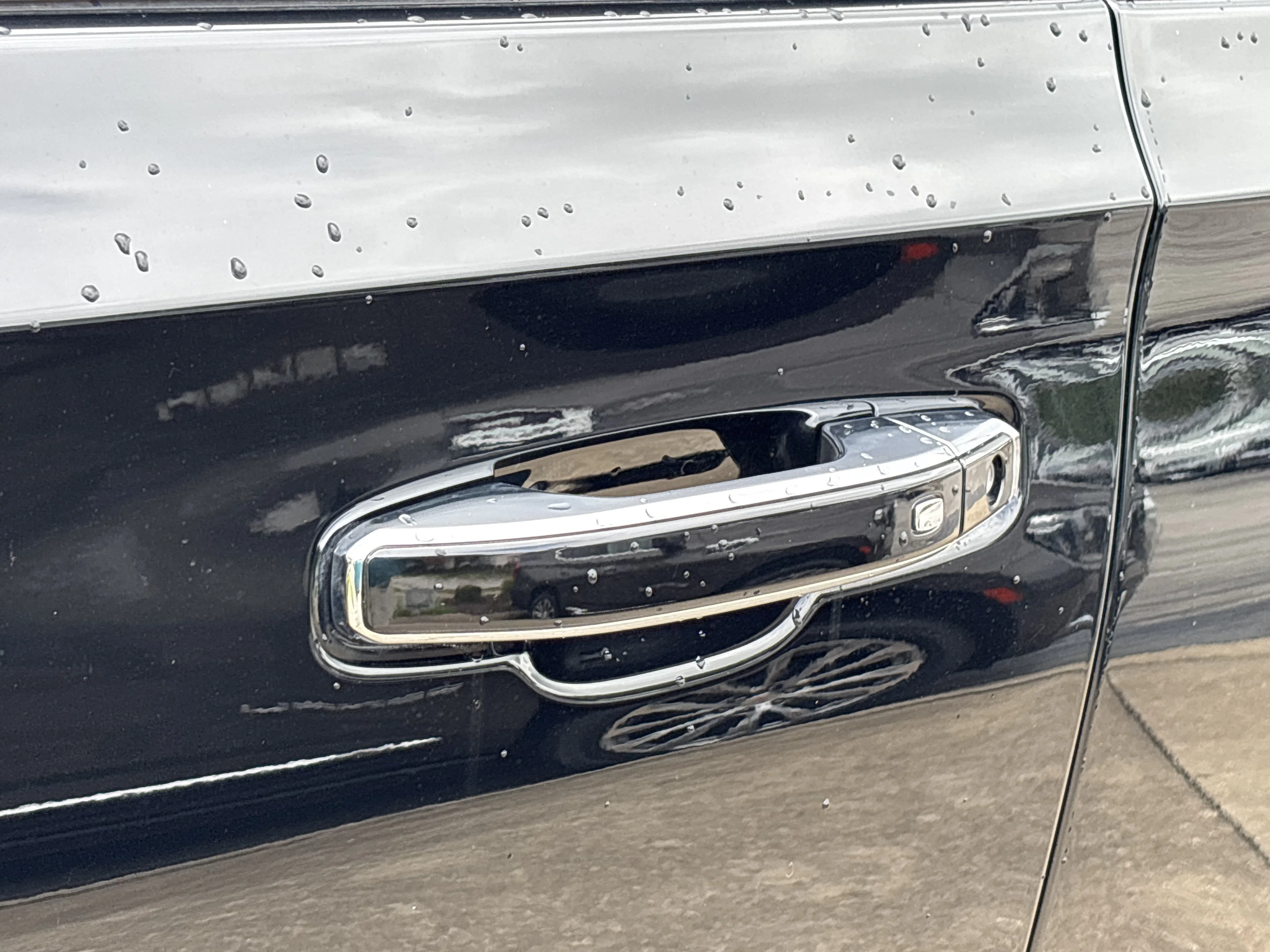 Used 2022 Onyx Black GMC Denali 4WD image 16