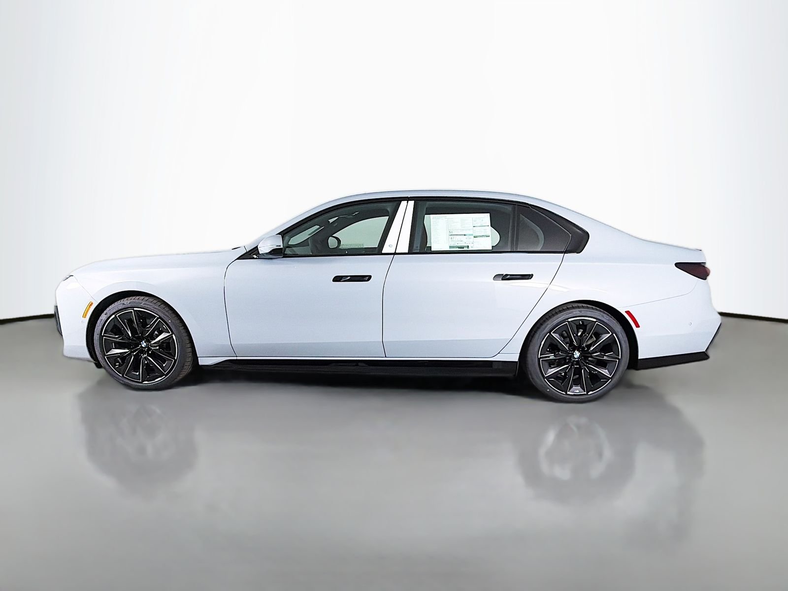 New 2026 Brooklyn Grey Metallic BMW xDrive60 image 4