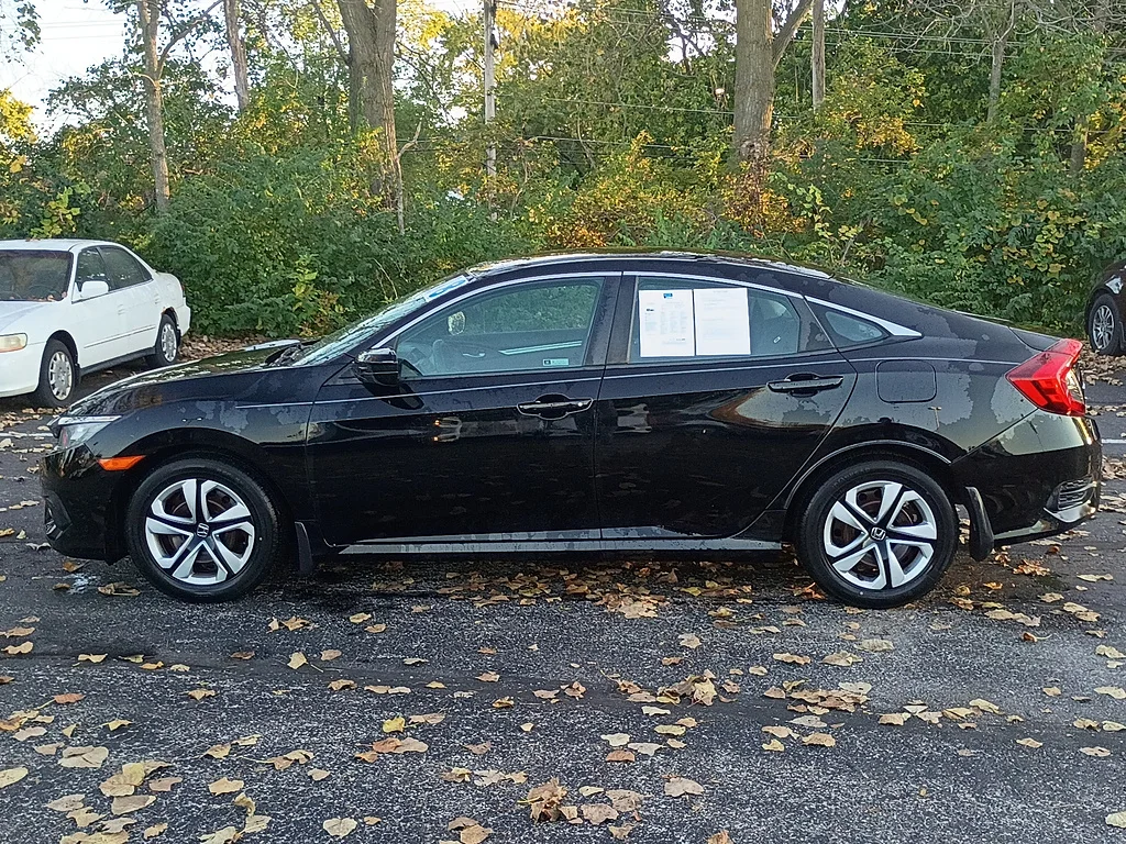 Used 2018 BLACK Honda LX image 6