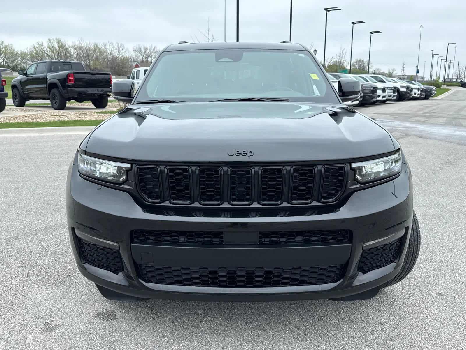 Used 2025 Jeep Grand Cherokee L Limited with VIN 1C4RJKBG6S8635996 for sale in Kansas City