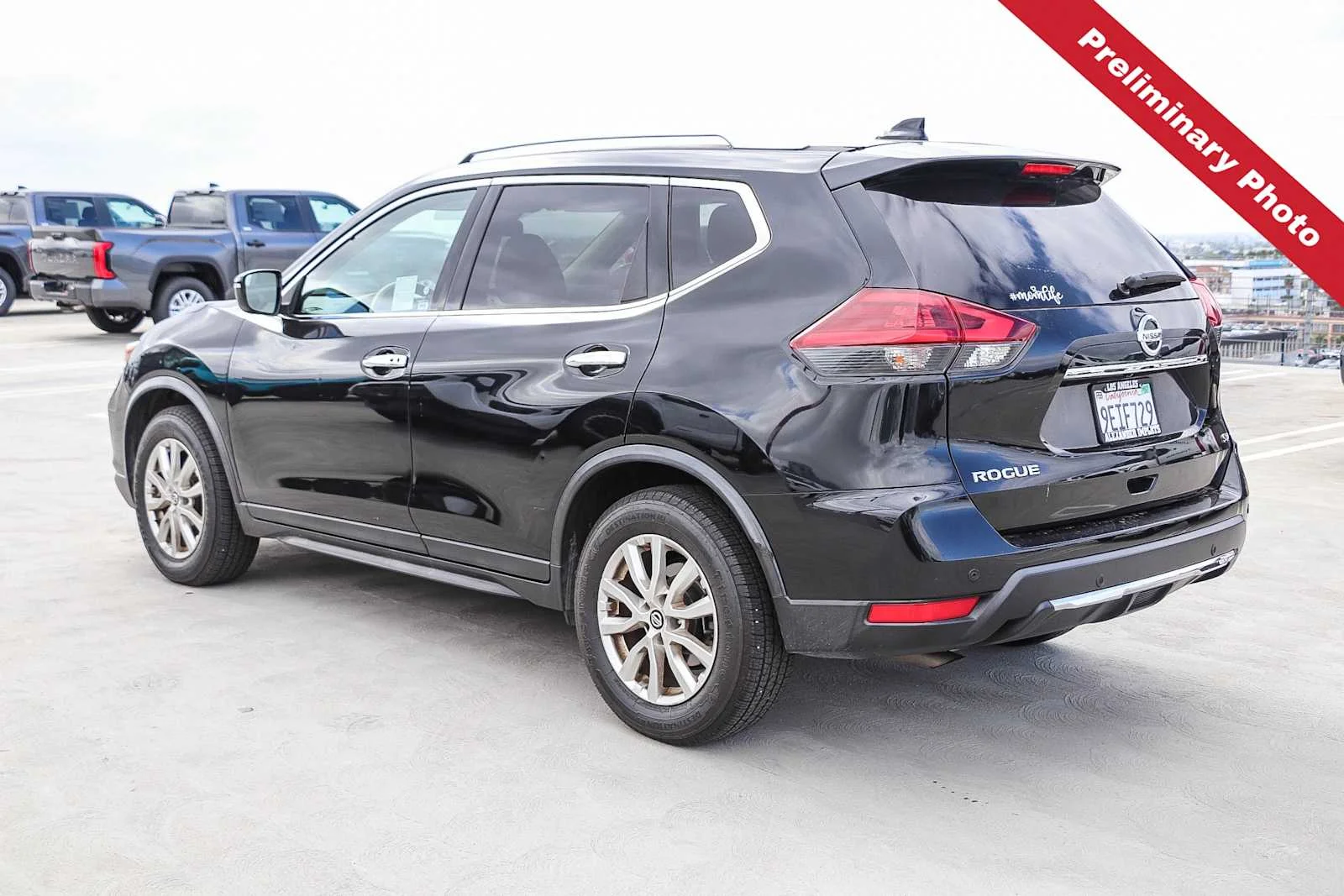 Used 2020 Magnetic Black Pearl Nissan SV image 8