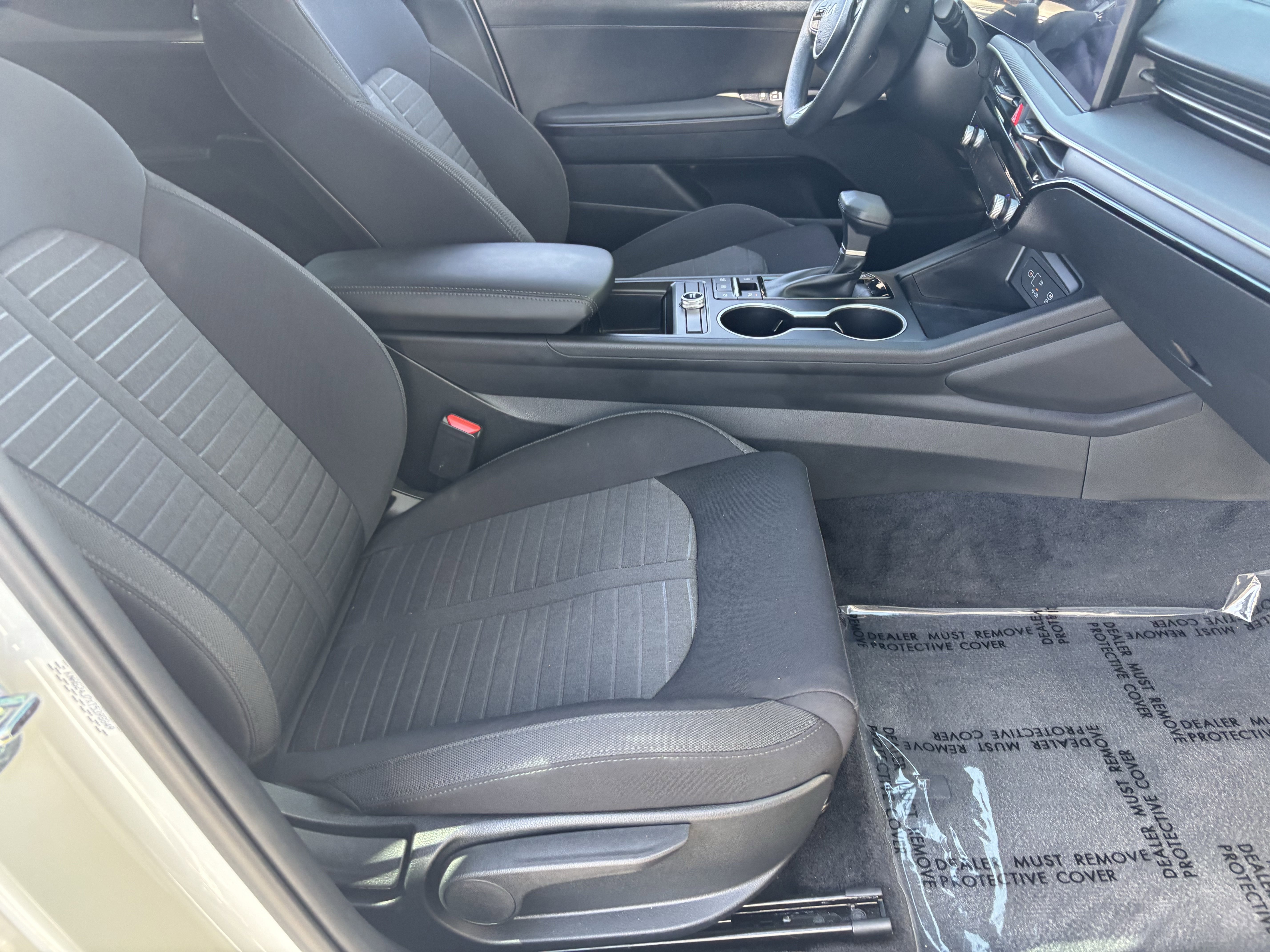 Certified Used 2026 Snow White Pearl Kia LXS image 9