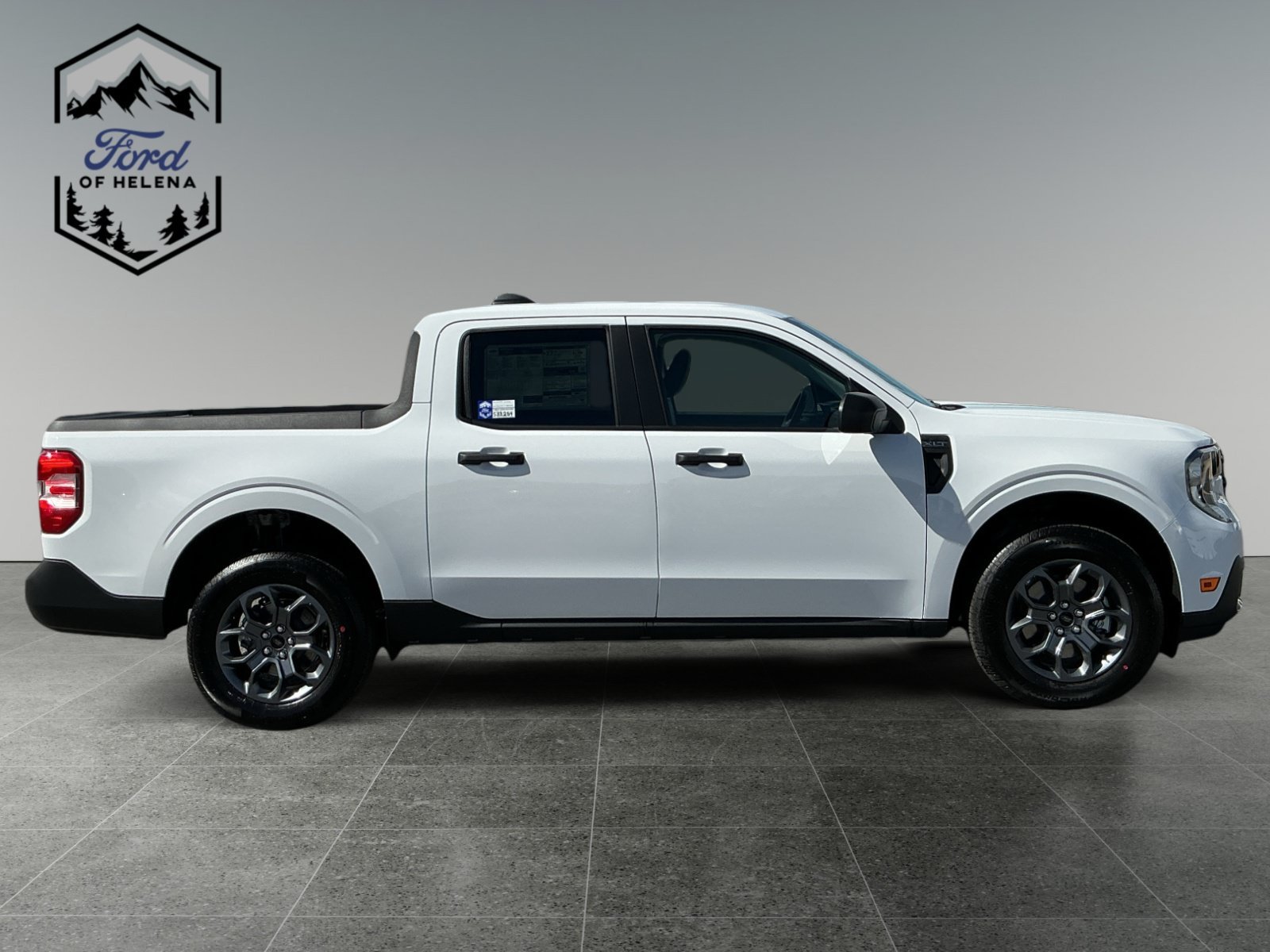 New 2026 Oxford White Ford XLT image 6