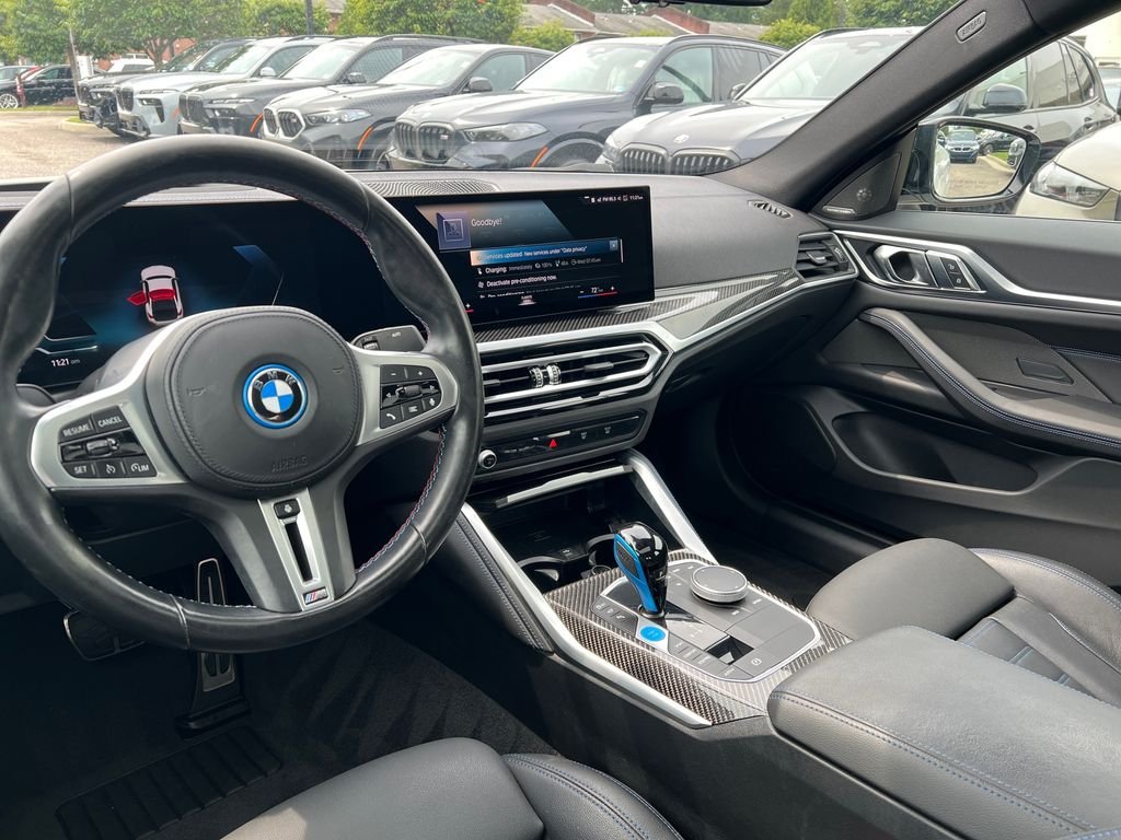 Used 2023 White BMW M50 image 26