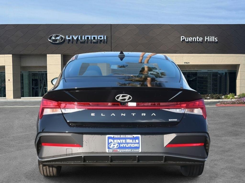 New 2026 Black Hyundai SEL Sport image 5