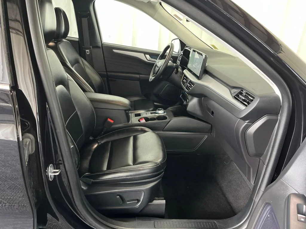 Used 2024 Black Ford Platinum image 20