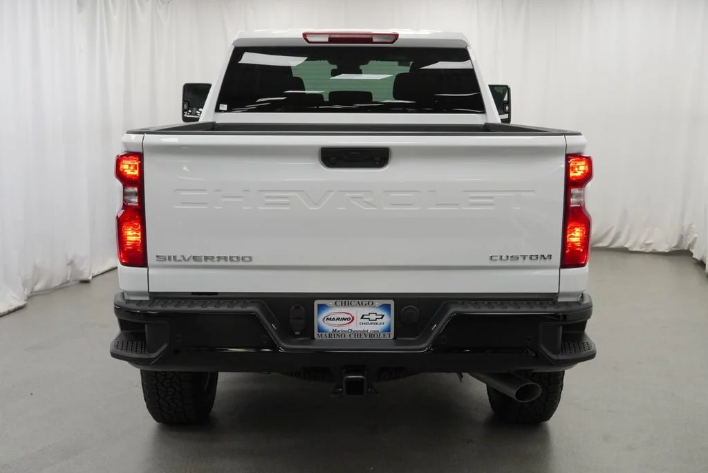 New 2026 Summit White Chevrolet Custom image 33