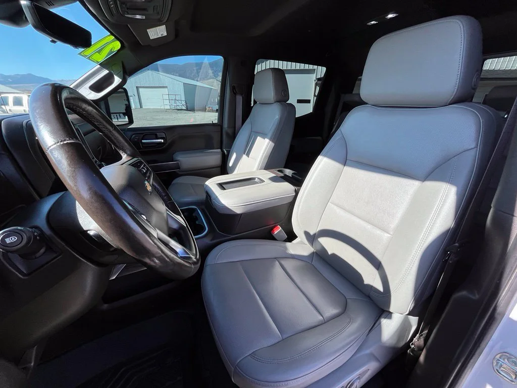Used 2021 IRIDESCENT PEARL TRICOAT Chevrolet LTZ image 9