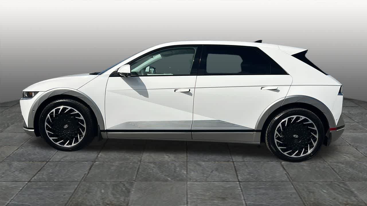 Certified Used 2023 Atlas White Hyundai Limited image 8