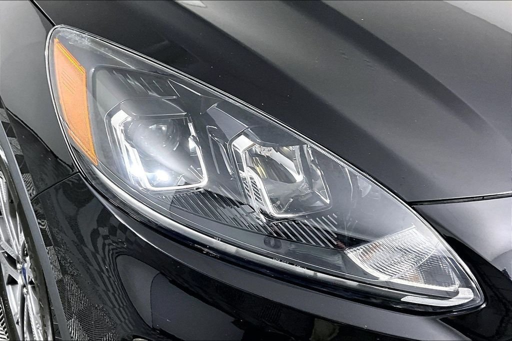 Used 2022 Black Ford SEL image 27
