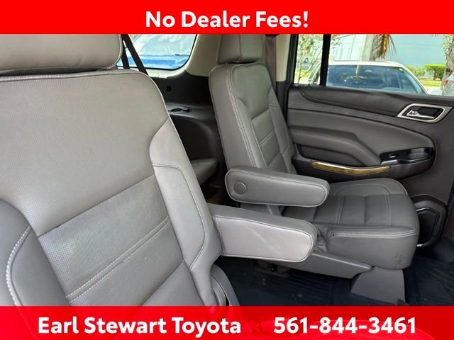 Used 2017 Silver GMC Denali image 32