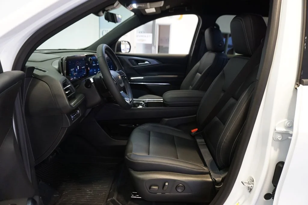 2026 Chevrolet Traverse LT - Photo 9