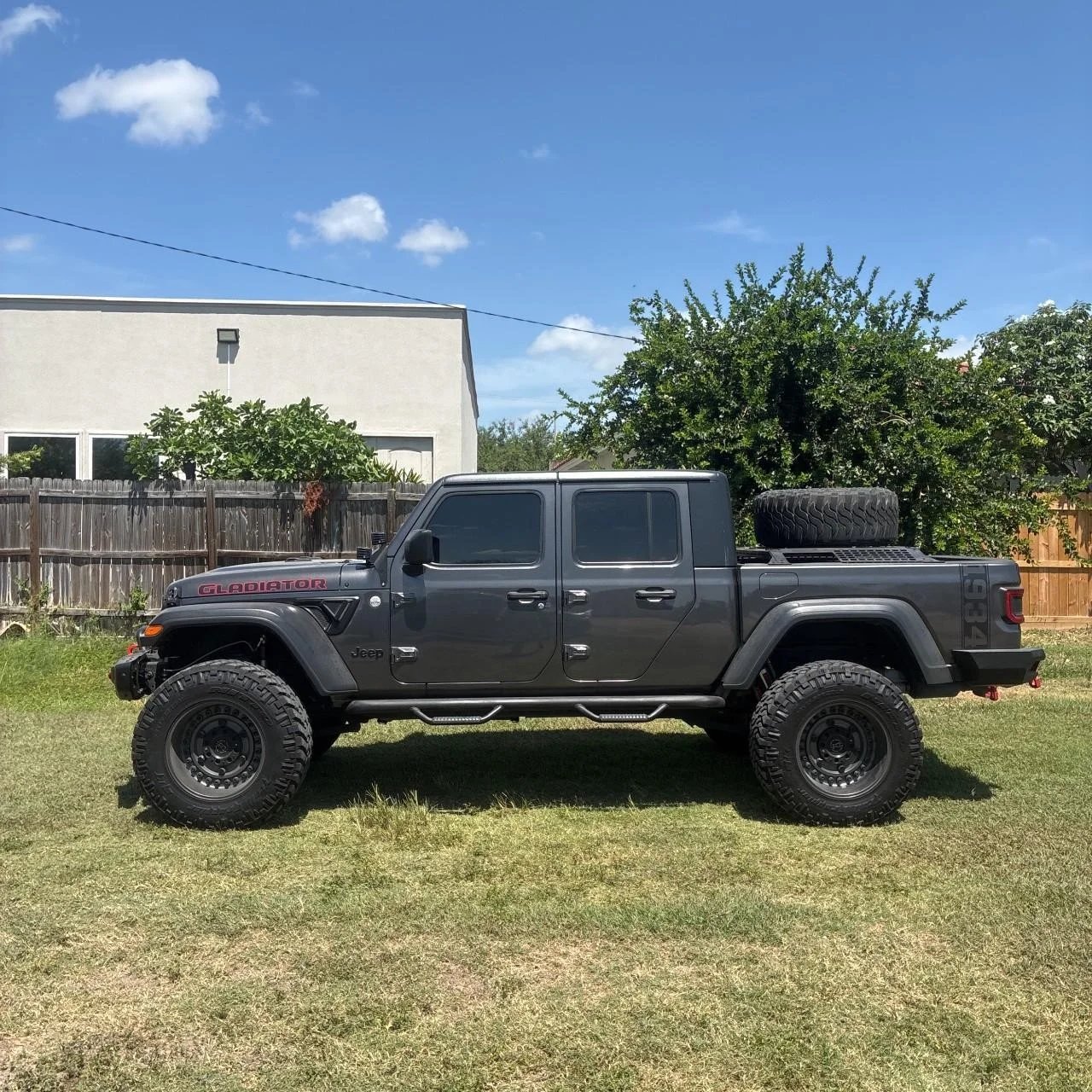 Used 2020 GRAY Jeep Sport S image 2