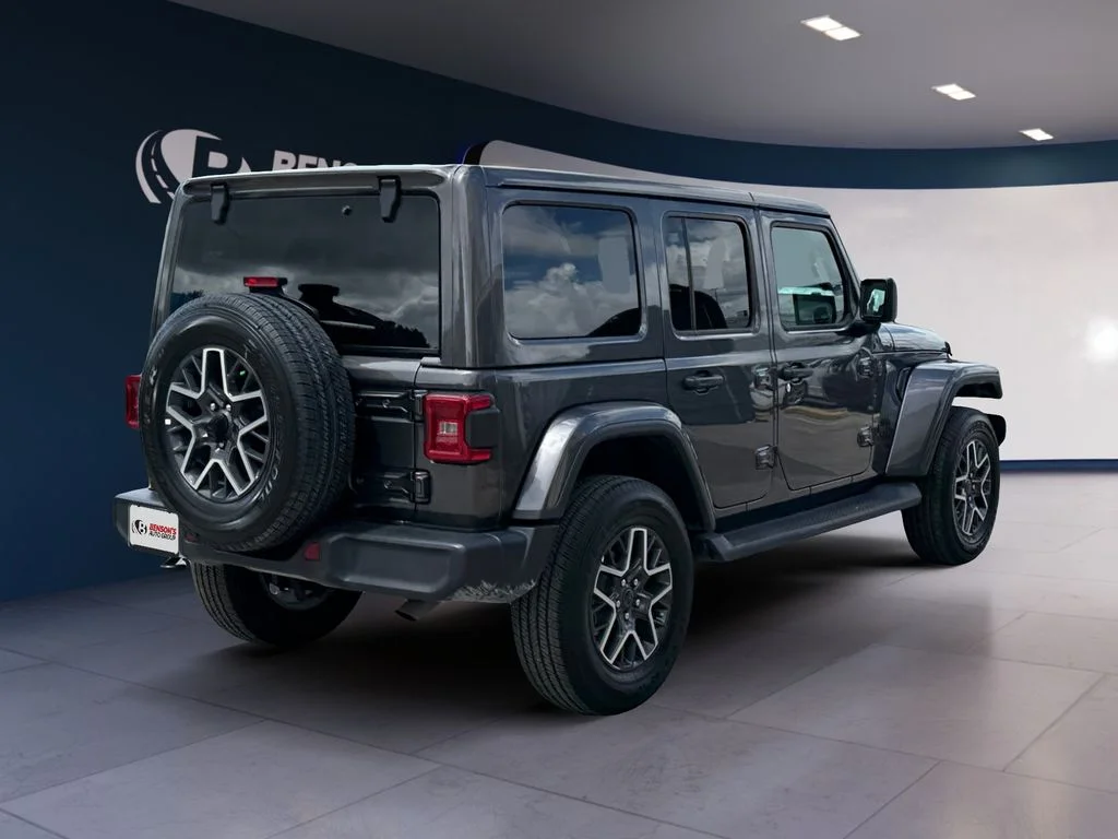 Used 2026 Gray Jeep Sahara image 5