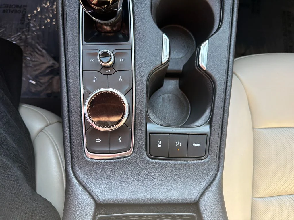Used 2021  Cadillac Premium Luxury image 30