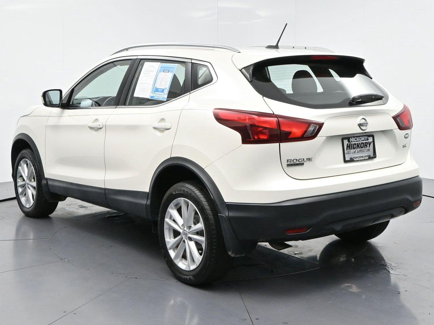 Used 2018 Pearl White Nissan SV image 5