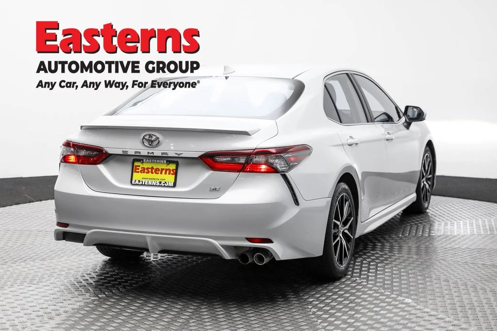 Used 2023 Gray Toyota SE image 5