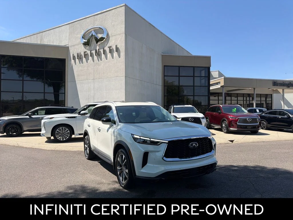 Certified Used 2023 Majestic White INFINITI LUXE image 43