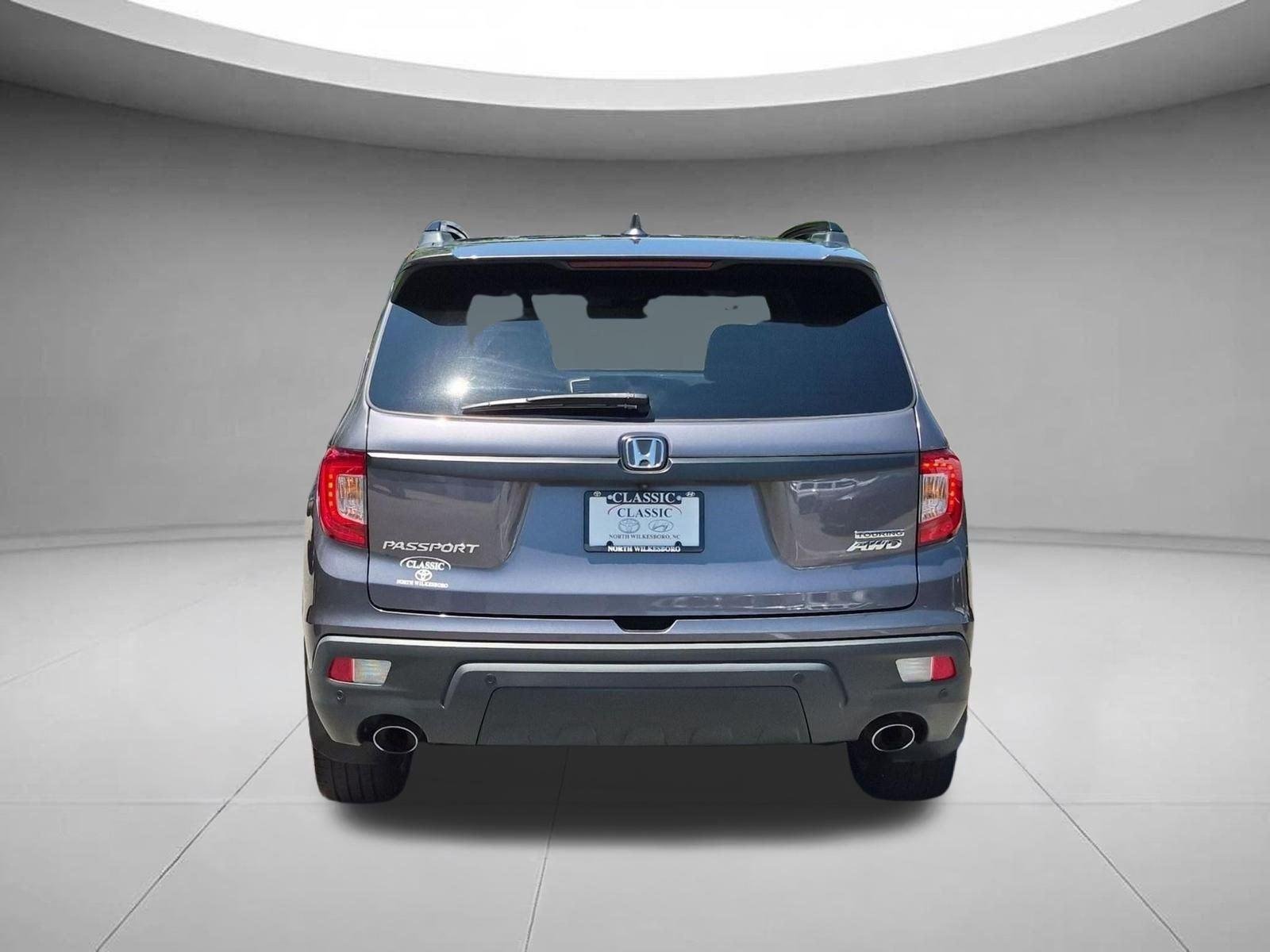 Used 2020 Modern Steel Metallic Honda Touring image 4