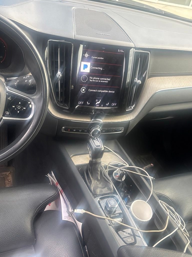 Used 2019 Green Volvo T5 Inscription image 7