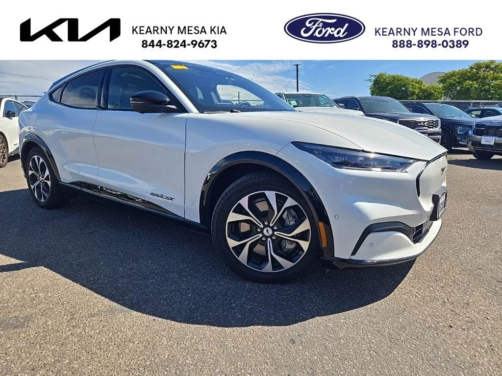 Used 2021 White Ford Premium image 1
