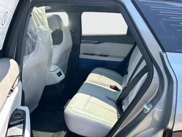 2027 Cadillac OPTIQ Sport - Photo 11