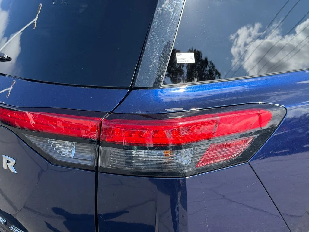 Used 2024 Deep Ocean Blue Nissan SV image 6