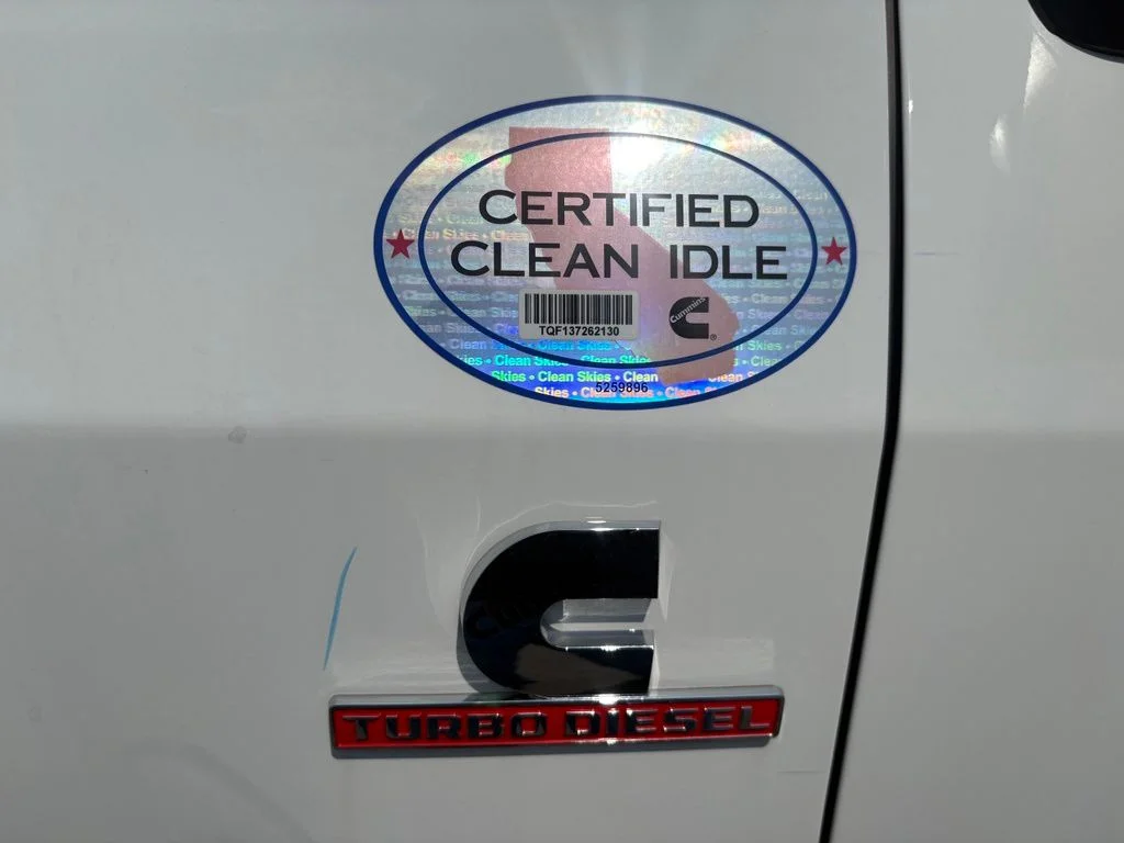 New 2026 Bright White Clear-Coat Exterior Paint RAM Tradesman image 33