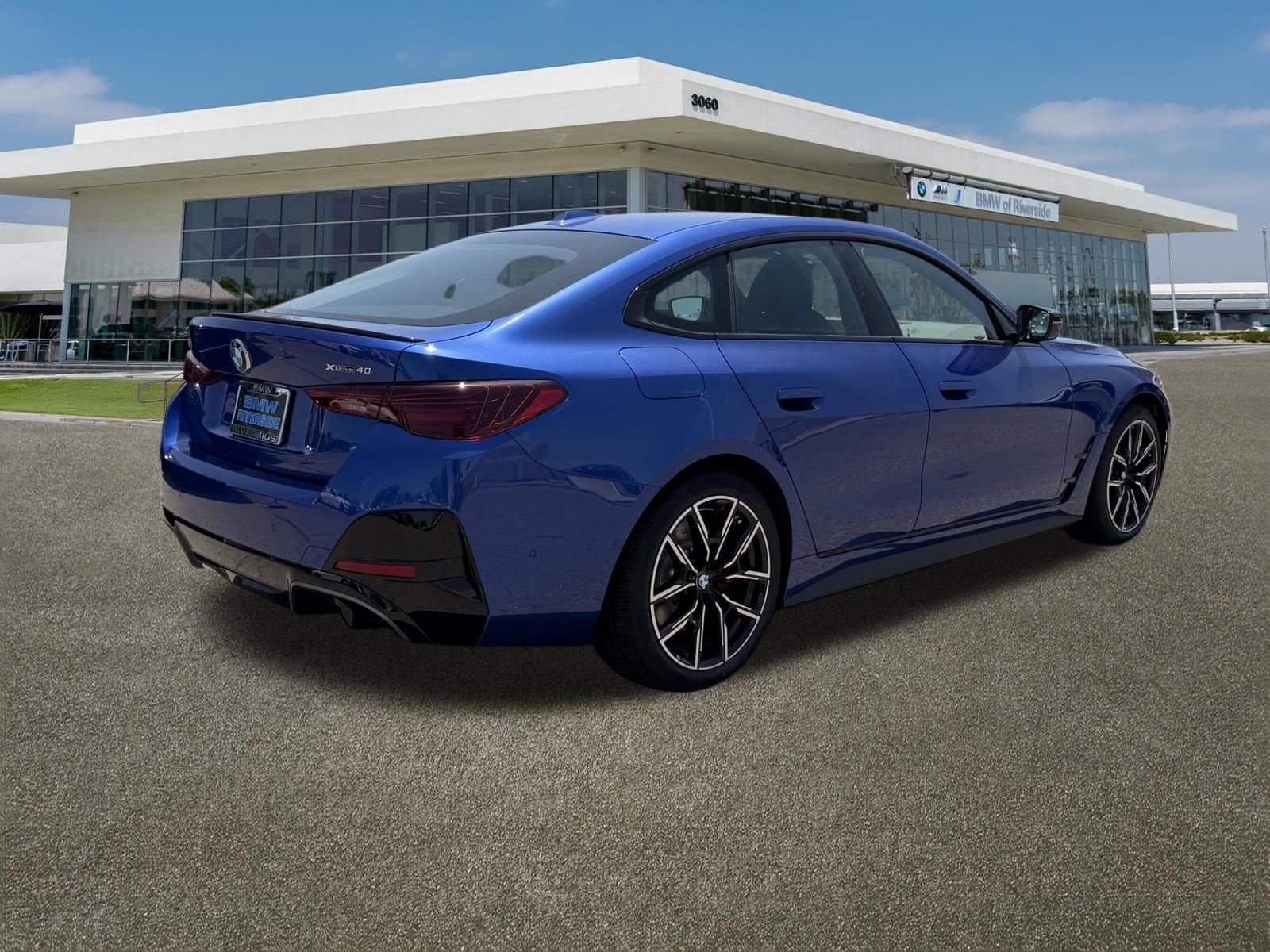 New 2026 Portimao Blue Metallic BMW xDrive40 image 11