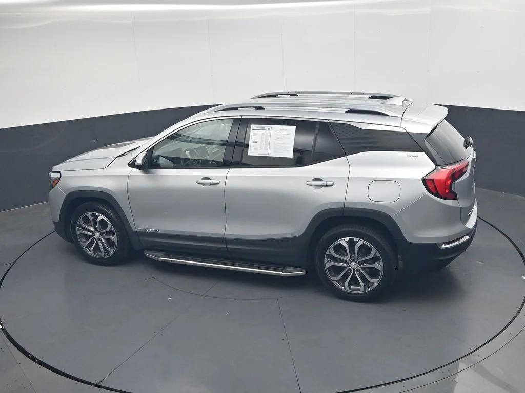 Used 2021 Silver GMC SLT image 37