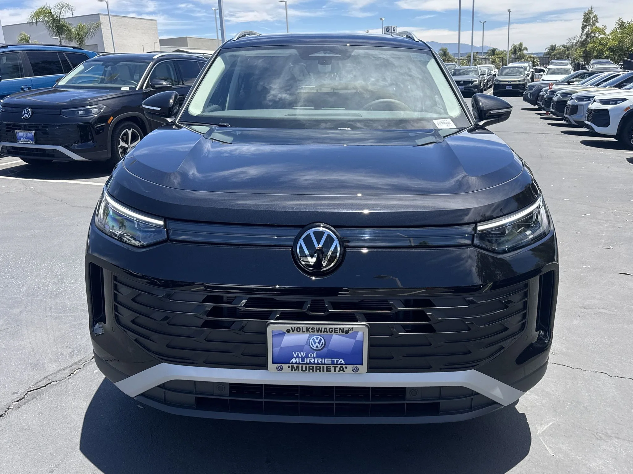 New 2026 Deep Black Pearl Volkswagen SE image 2