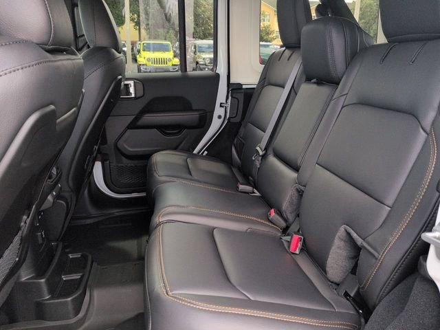 New 2027 Bright White Clear-Coat Paint Jeep Sahara image 14