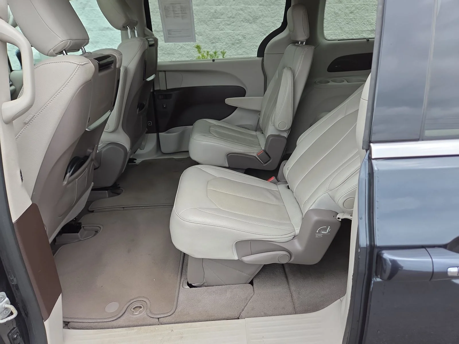 Used 2020 Maximum Steel Metallic Clearcoat Chrysler Touring L Plus image 26