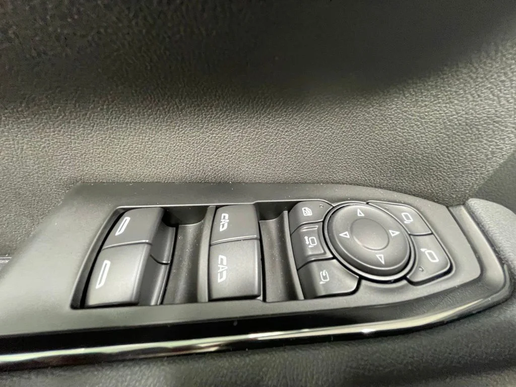 New 2026 Silver GMC AT4 image 17
