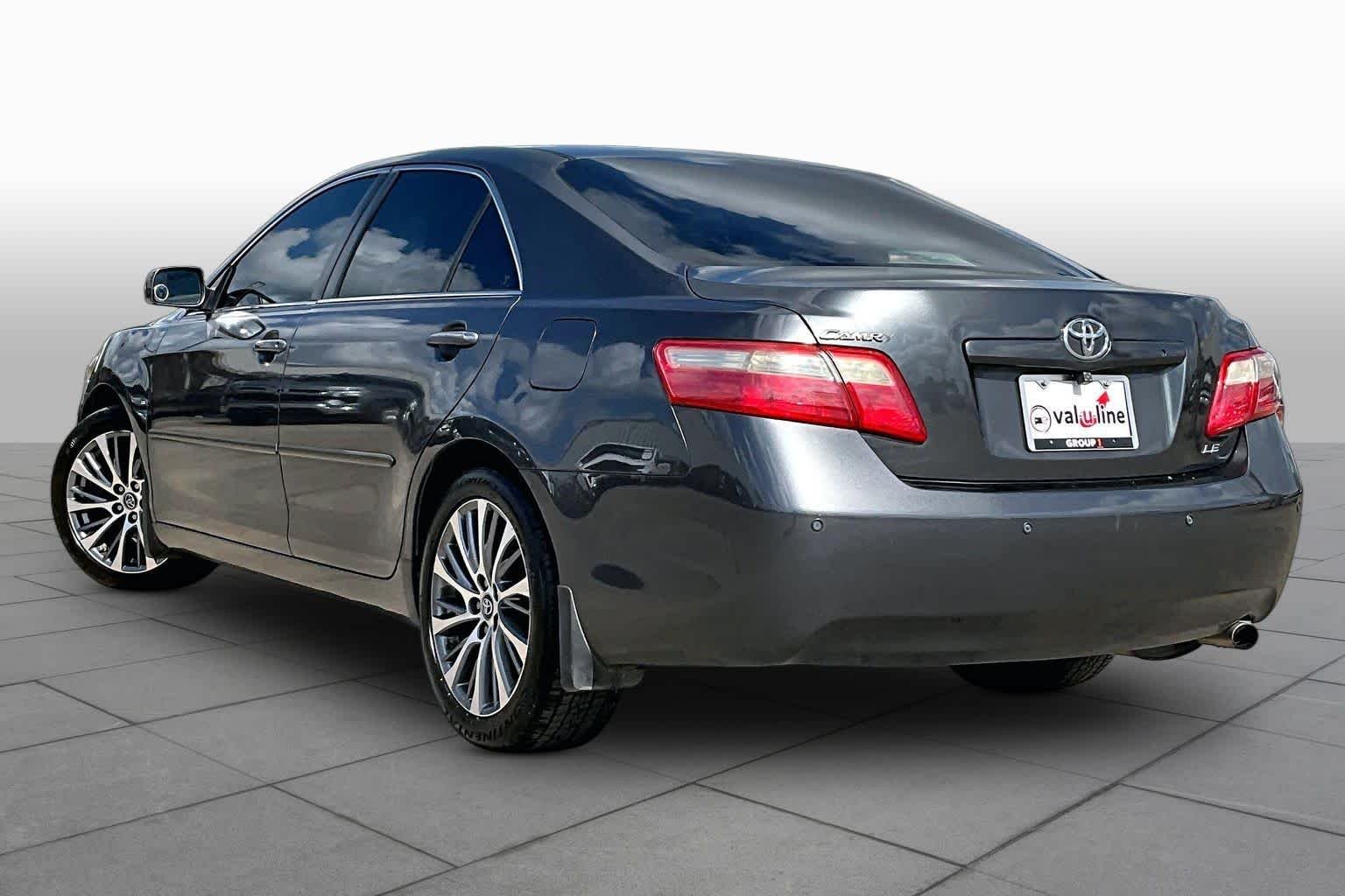 Used 2008 Magnetic Gray Metallic Toyota LE image 11