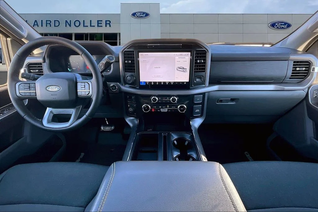 2025 Ford F-150 XLT - Photo 6
