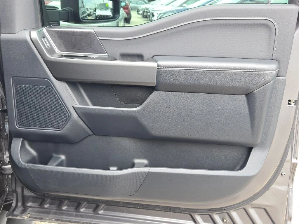 Used 2023 Gray Ford XLT image 8