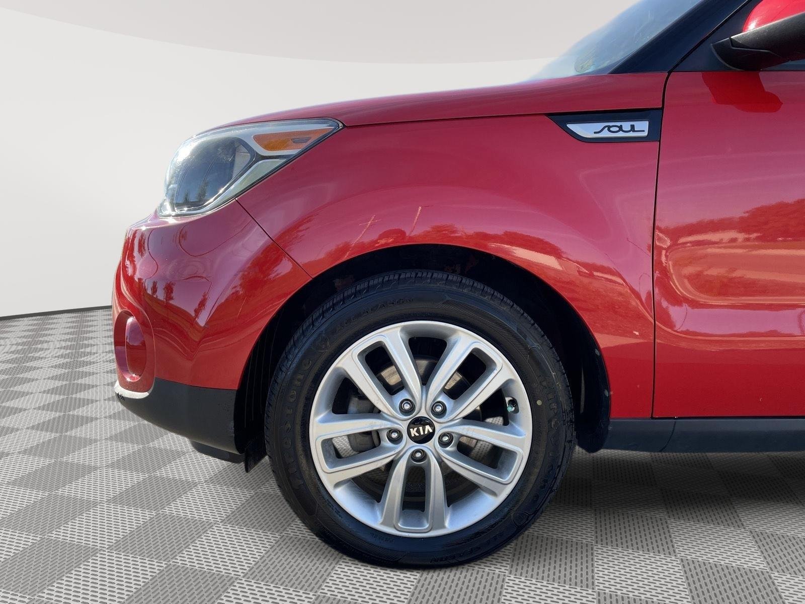 Used 2017 Inferno Red Kia + image 11