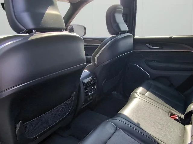 2022 Jeep Grand Cherokee Overland - Photo 44