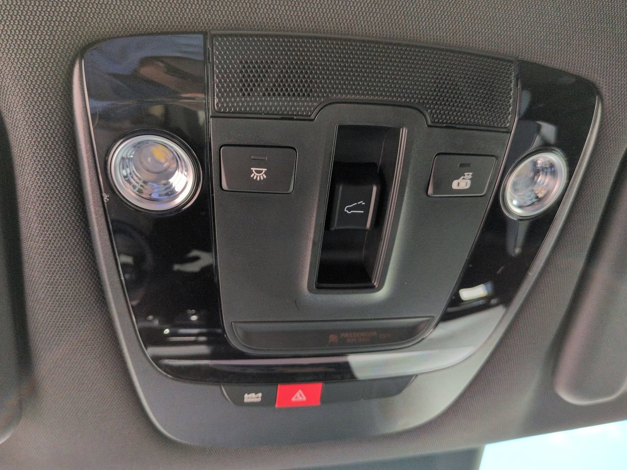 New 2026 Glacier White Pearl/Black Roof Kia GT-Line image 36