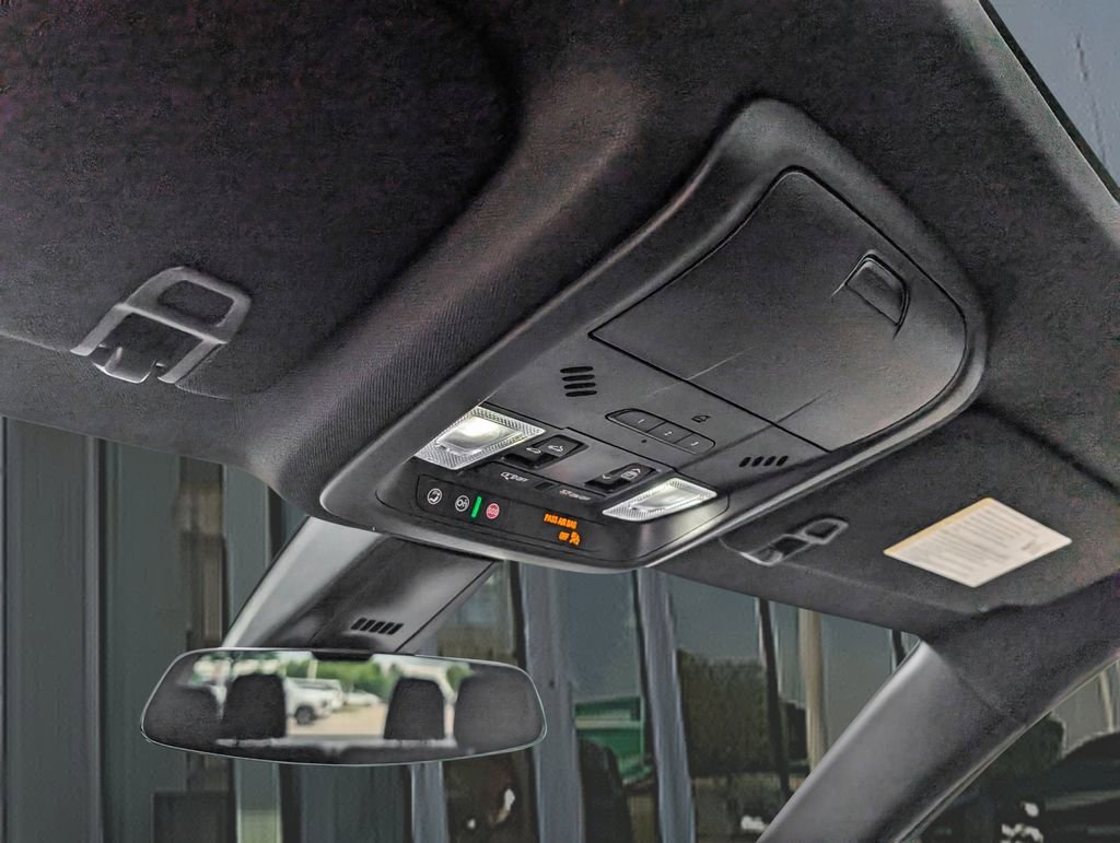 2025 Cadillac XT6 Luxury - Photo 36