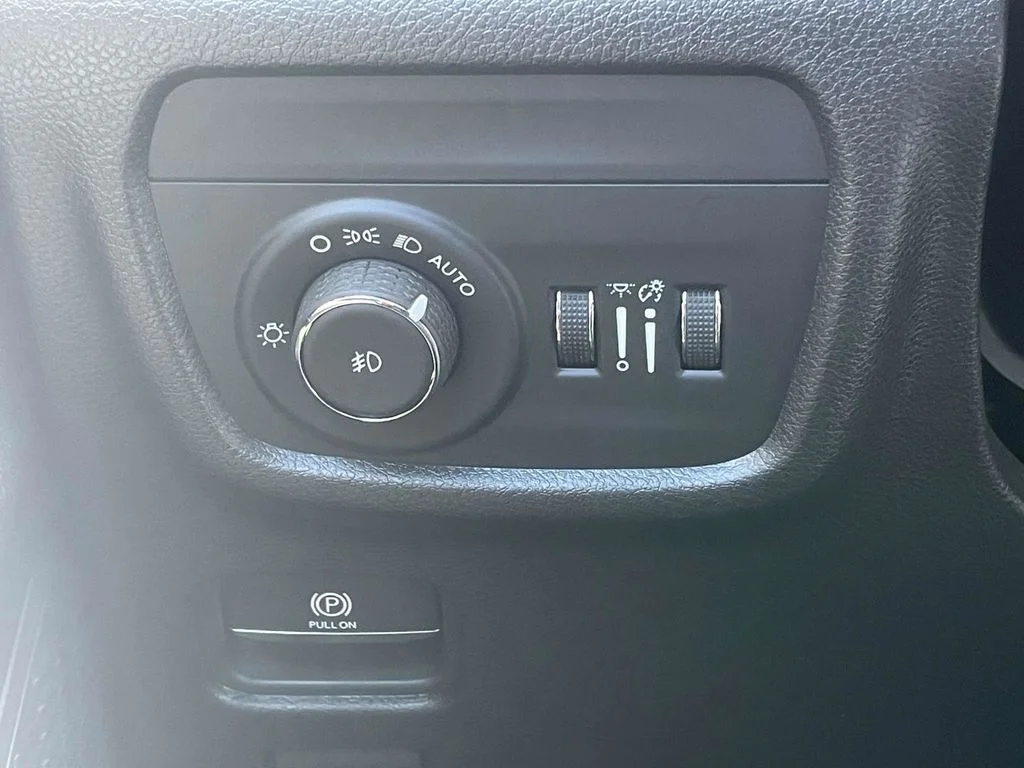 Certified Used 2025 Gray Jeep Limited image 29
