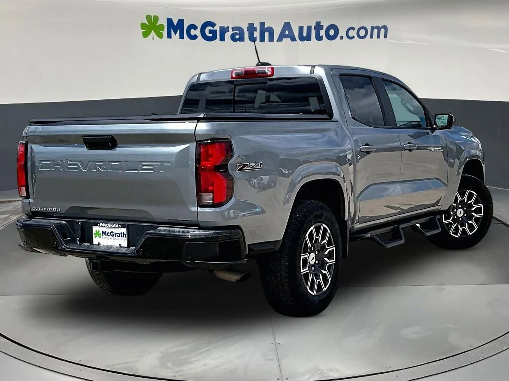 Certified Used 2024 Gray Chevrolet Z71 image 7