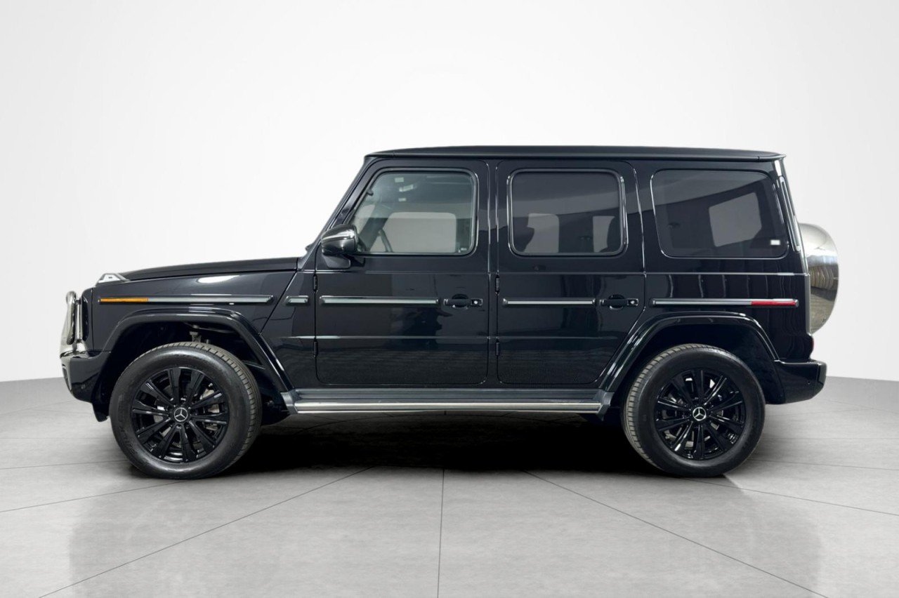 Certified Used 2025 Obsidian Black Metallic Mercedes-Benz G 550 image 2